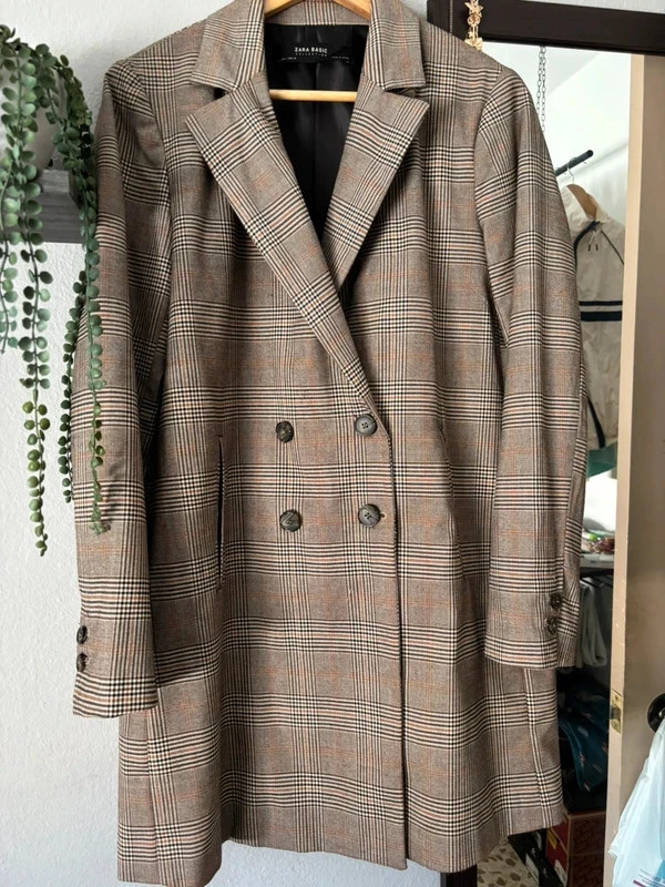Chaqueta de corte masculino de cuadros de Zara